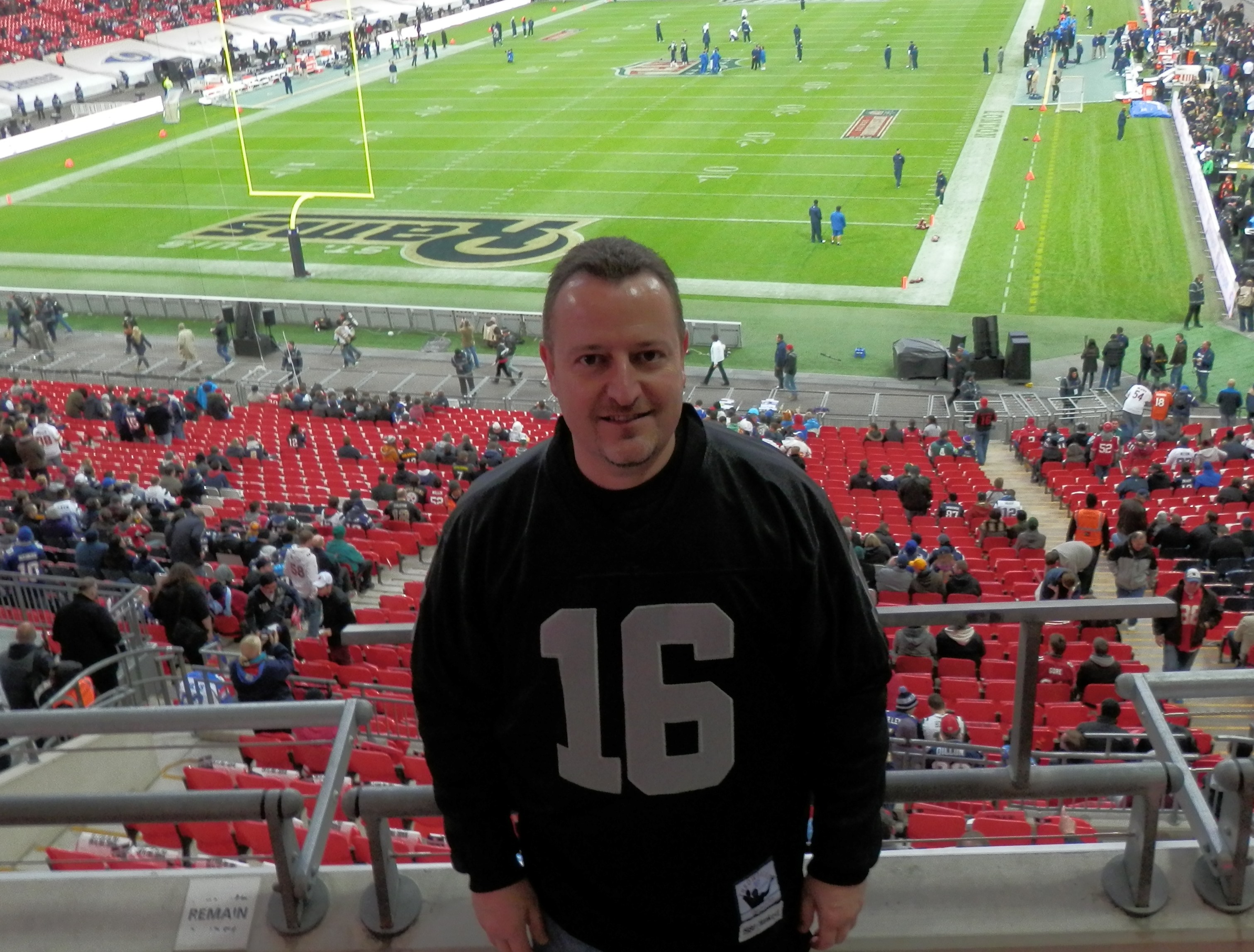 138NFLWembley28Oct12.jpg