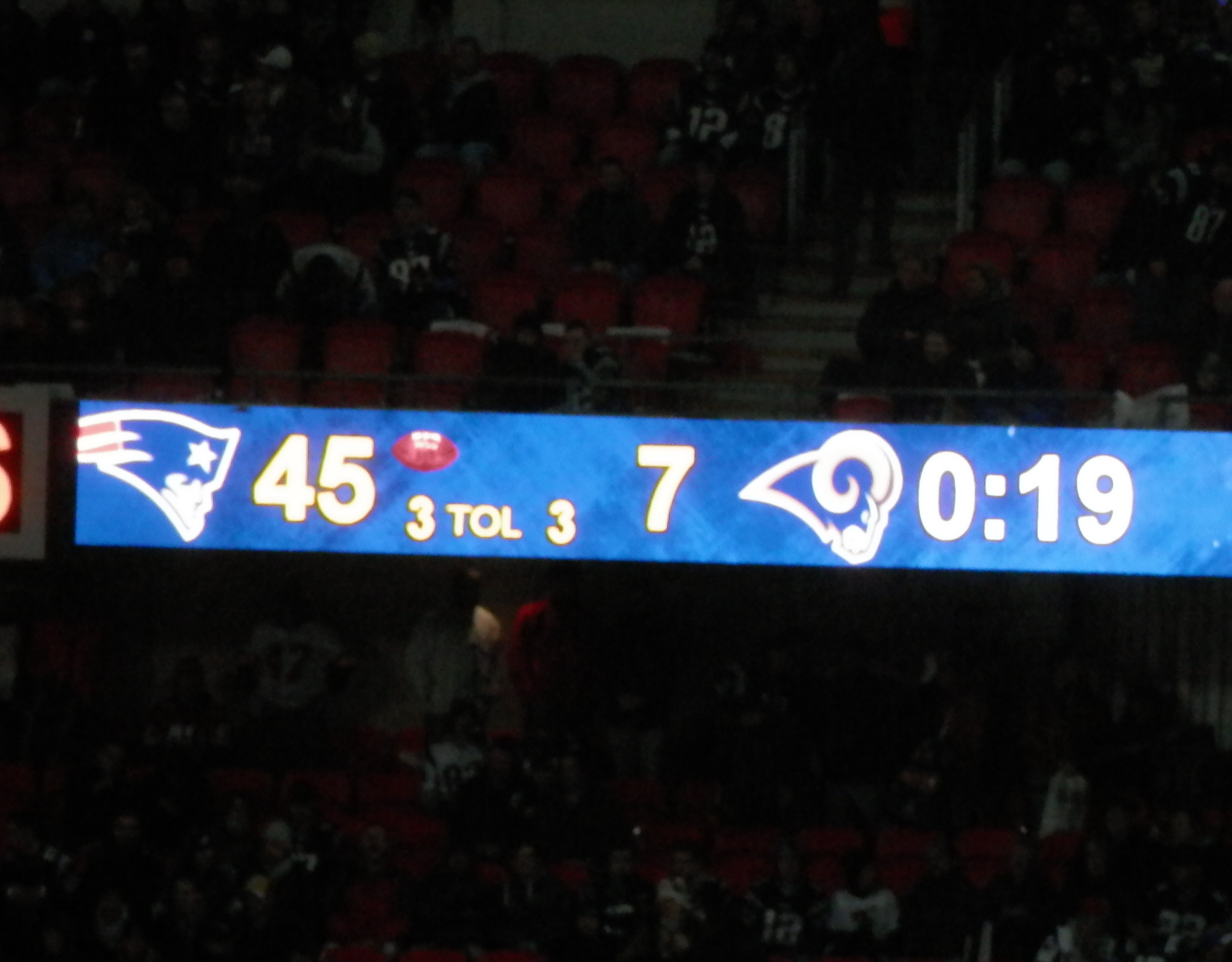 140NFLWembley28Oct12.jpg